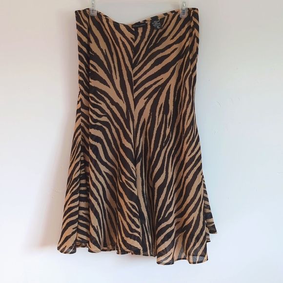 FINAL SALE 🌿NEW YORK &CO ZEBRA PRINT MIDI SKIRT🌿 - Picture 1 of 6